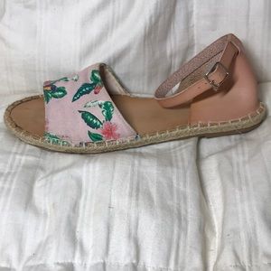Pink Floral Print Strapped Sandals